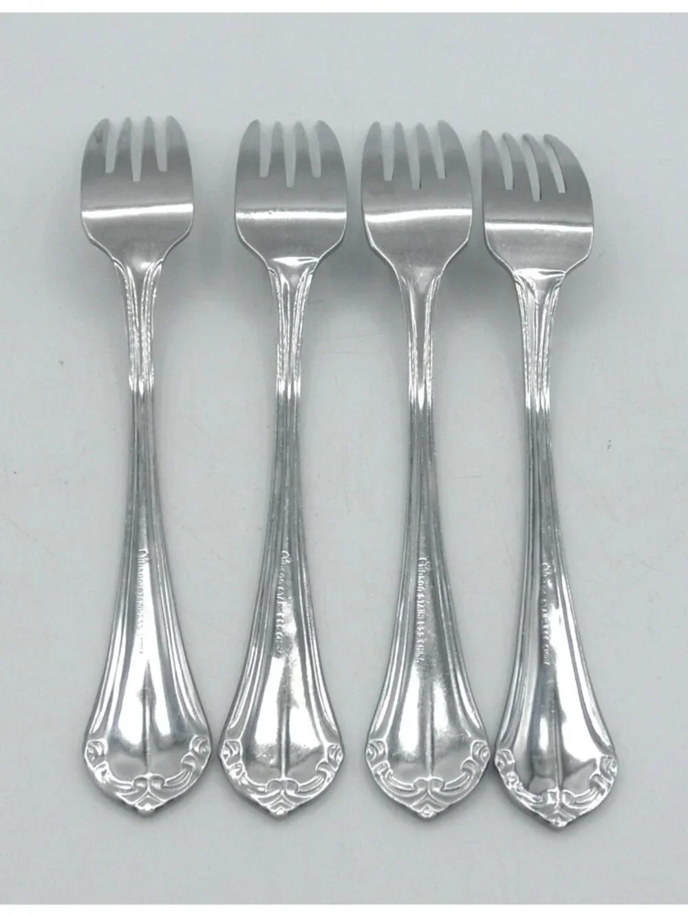 Charlotte Stainless by Gibson 7.5 Inch Dinner Forks set of 4 Pattern: GIACHA